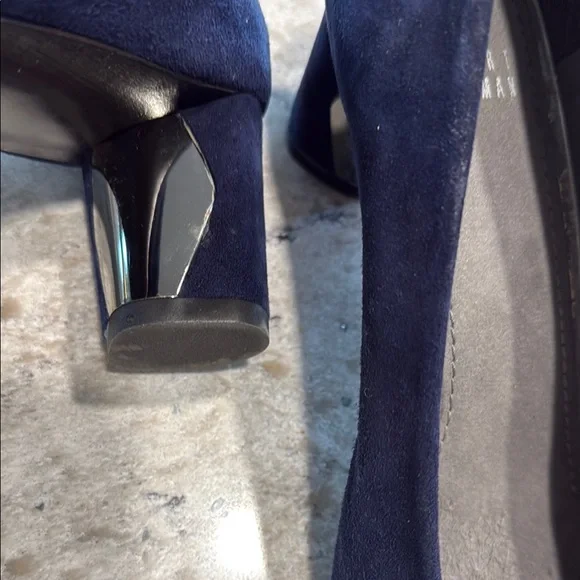 Stuart Weitzman dark blue pumps with neat design on inner heel! - Picture 2 of 6